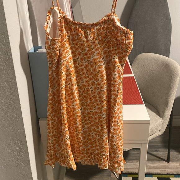 Princess Polly summer floral dress - Picture 8 of 11